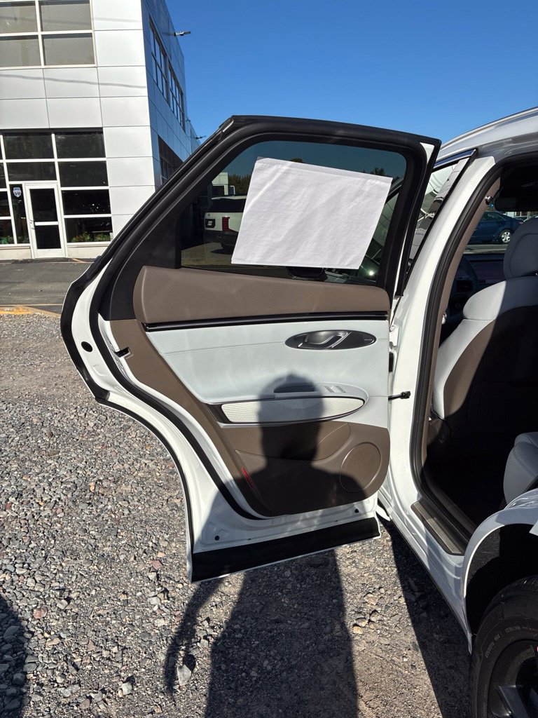 New 2027 Genesis GV70 2.5T Advanced AWD/4WD image 22