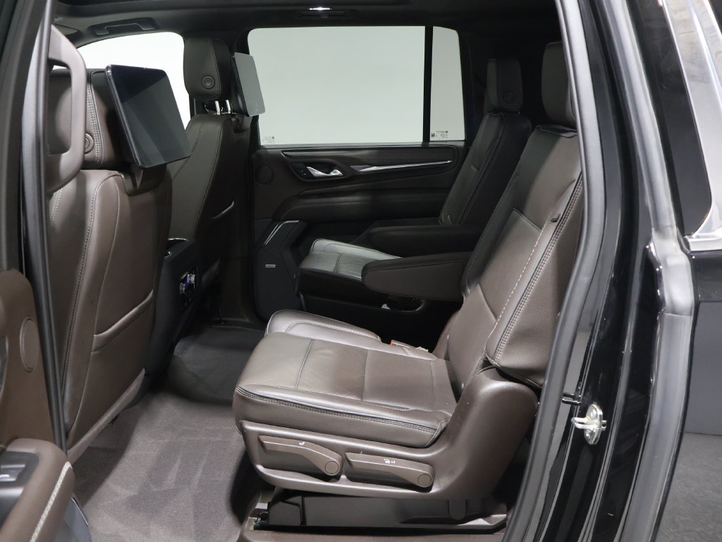 Used 2024 GMC Yukon XL Denali w/ Denali Reserve Package AWD/4WD image 21