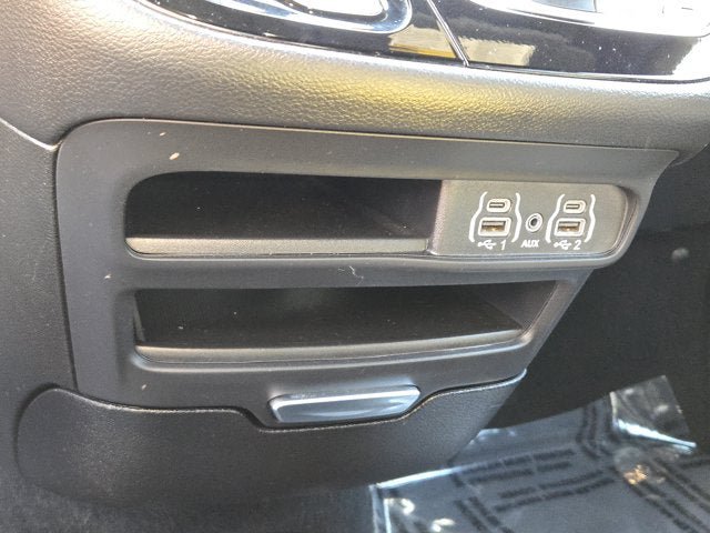 Used 2025 Chrysler Pacifica Select FWD image 25