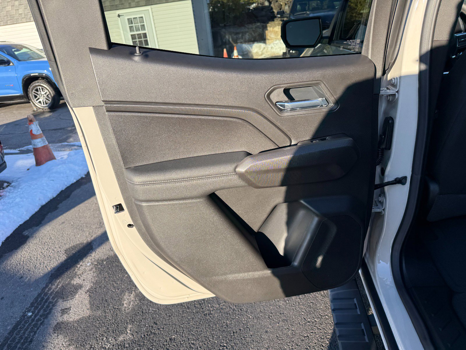 New 2026 GMC Canyon Elevation w/ LPO, Sports Bar Package image 17