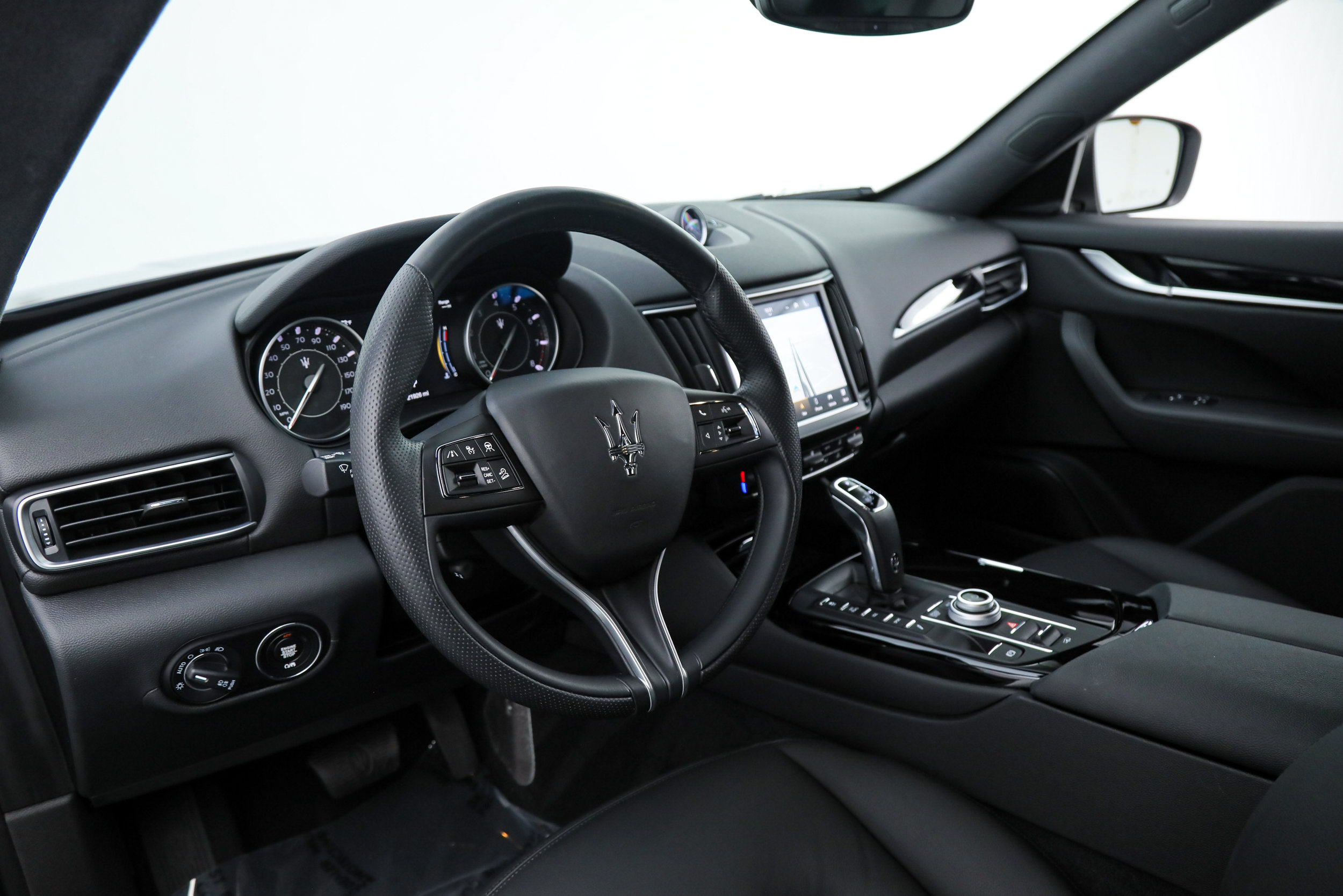 Certified 2023 Maserati Levante GT AWD/4WD image 17