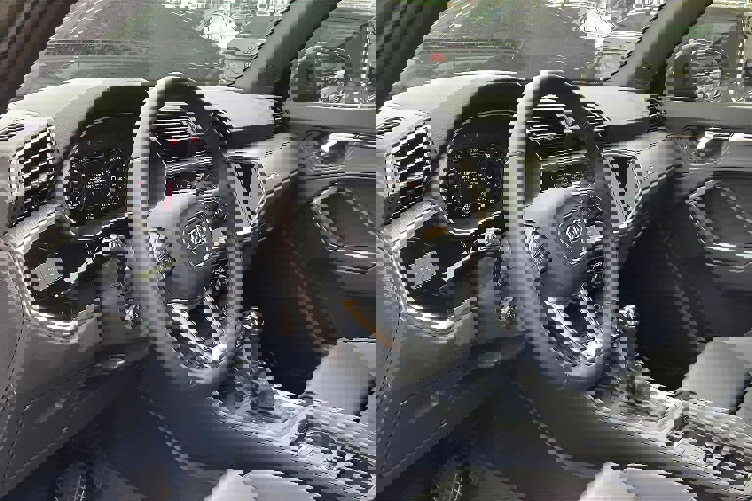 Used 2025 Audi Q3 2.0T Premium w/ Convenience Package image 18