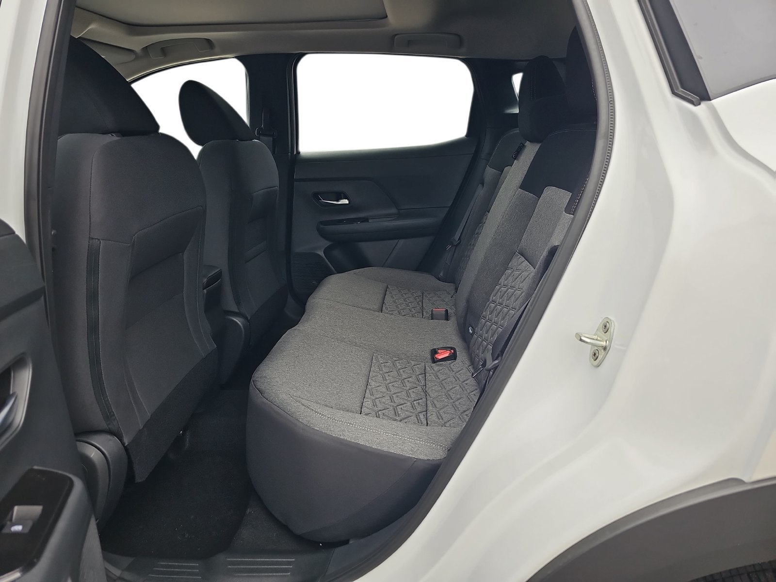 New 2027 Nissan Kicks SV w/ SV Premium Package FWD image 14