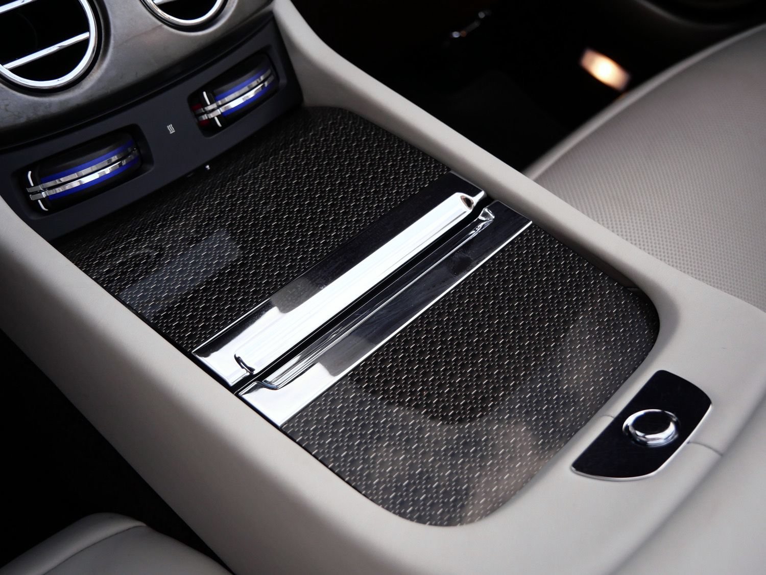 Certified 2019 Rolls-Royce Dawn RWD image 28
