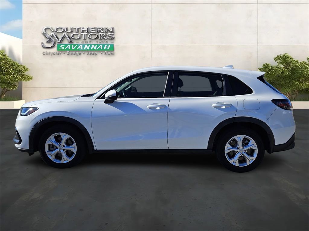 Used 2023 Honda HR-V LX image 2