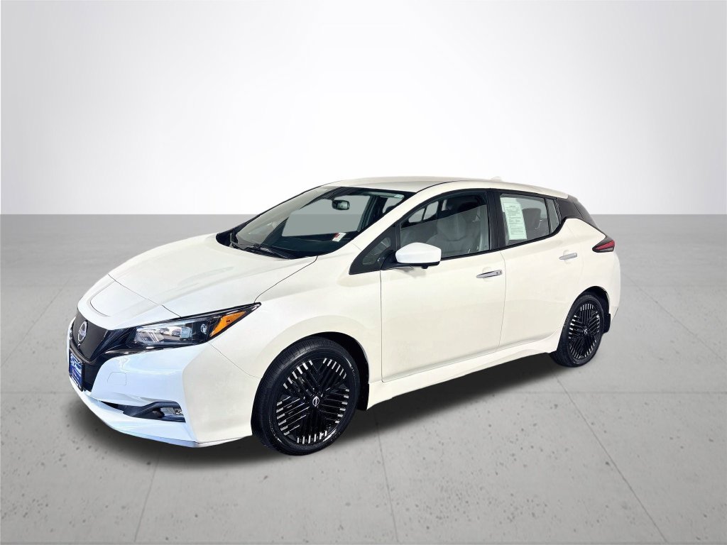 Used 2025 Nissan Leaf SV Plus FWD image 2