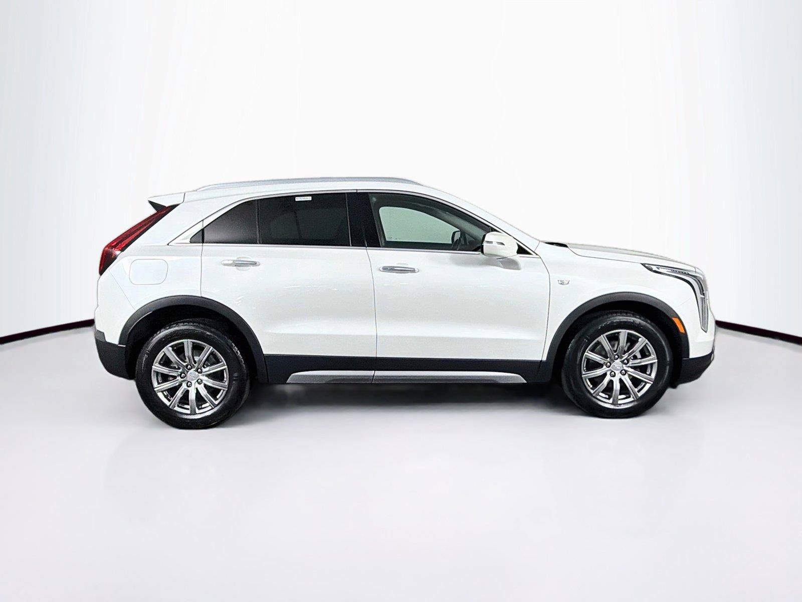 Used 2022 Cadillac XT4 Premium Luxury w/ Driver Assist Package AWD/4WD image 12