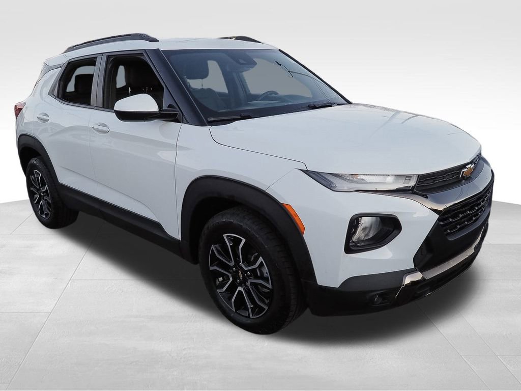 Certified 2023 Chevrolet TrailBlazer ACTIV w/ Convenience Package image 3