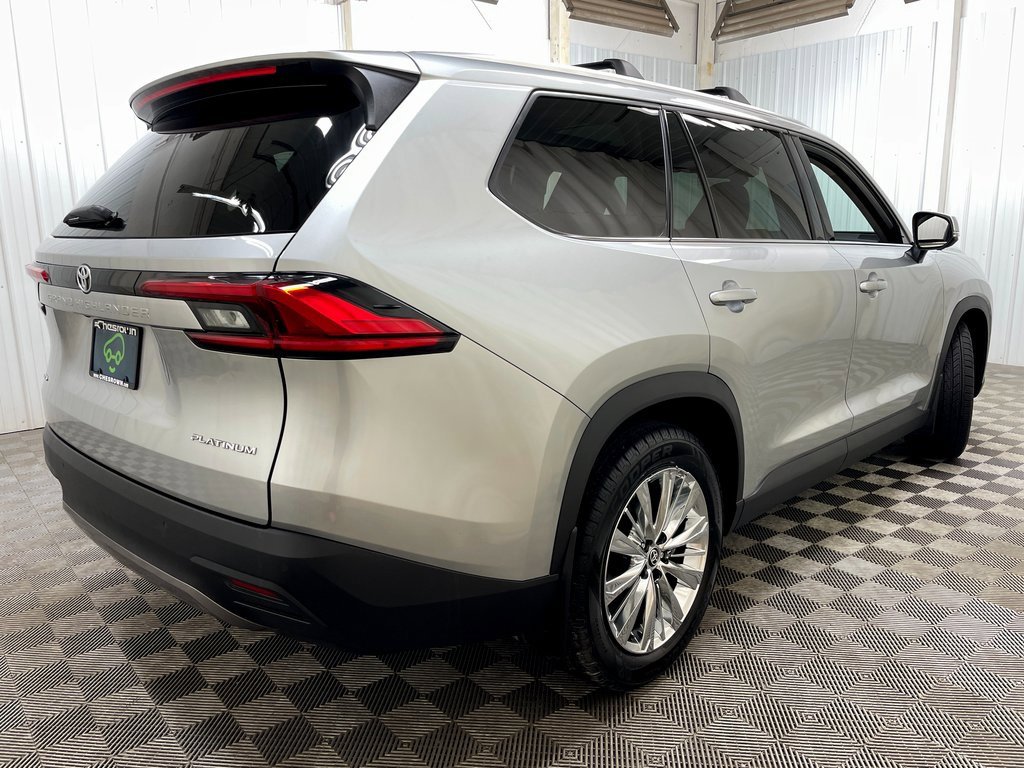 Used 2024 Toyota Grand Highlander XLE image 26