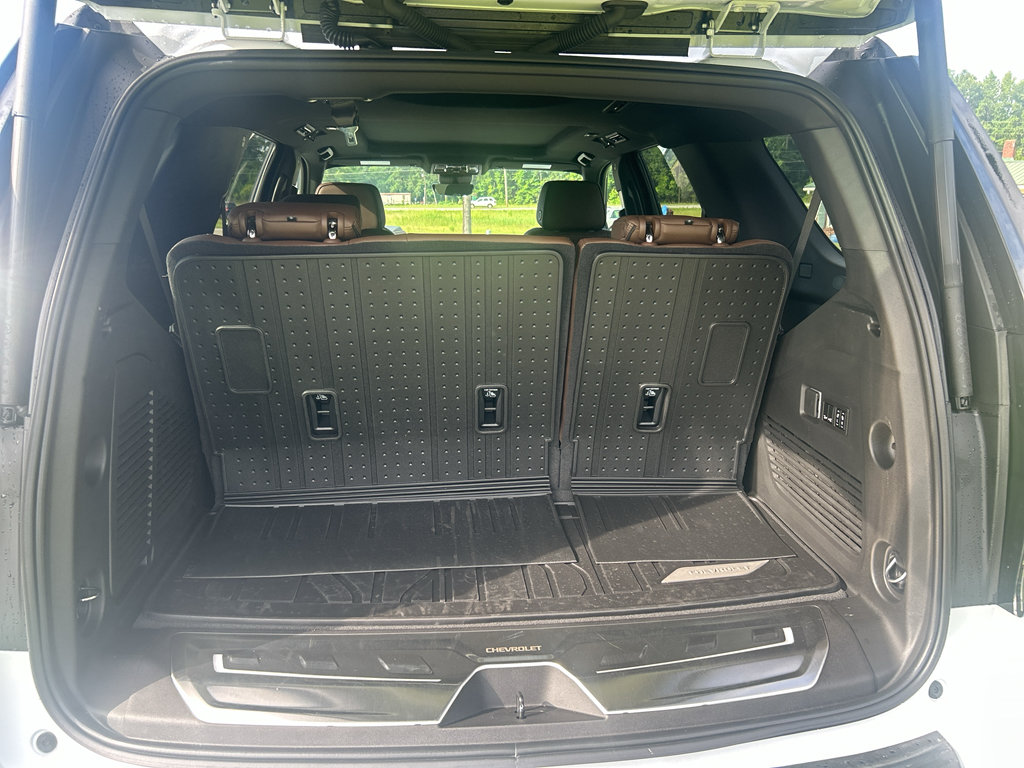 Used 2026 Chevrolet Tahoe High Country w/ LPO, Illumination Package RWD image 13