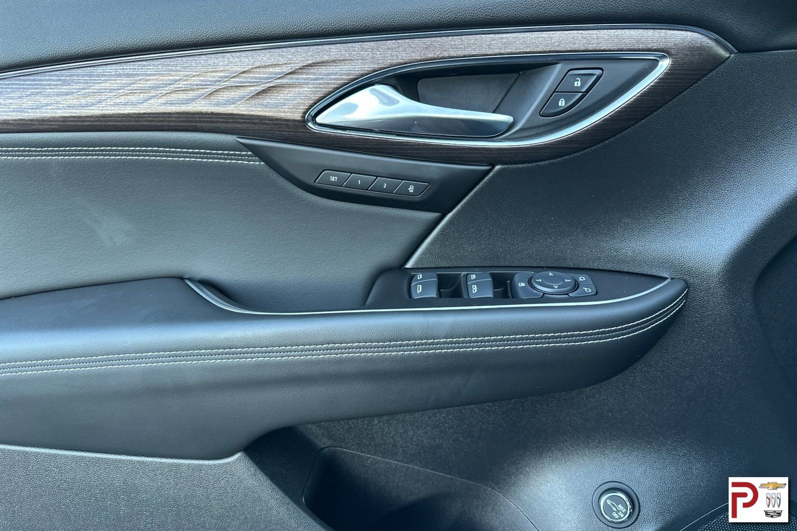 Certified 2023 Buick Envision Avenir image 11