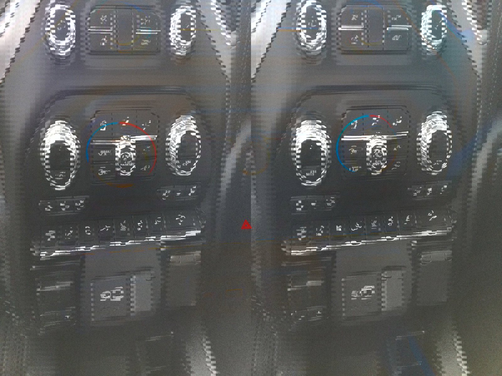 Used 2020 GMC Sierra 2500 Denali w/ Denali Ultimate Package image 20