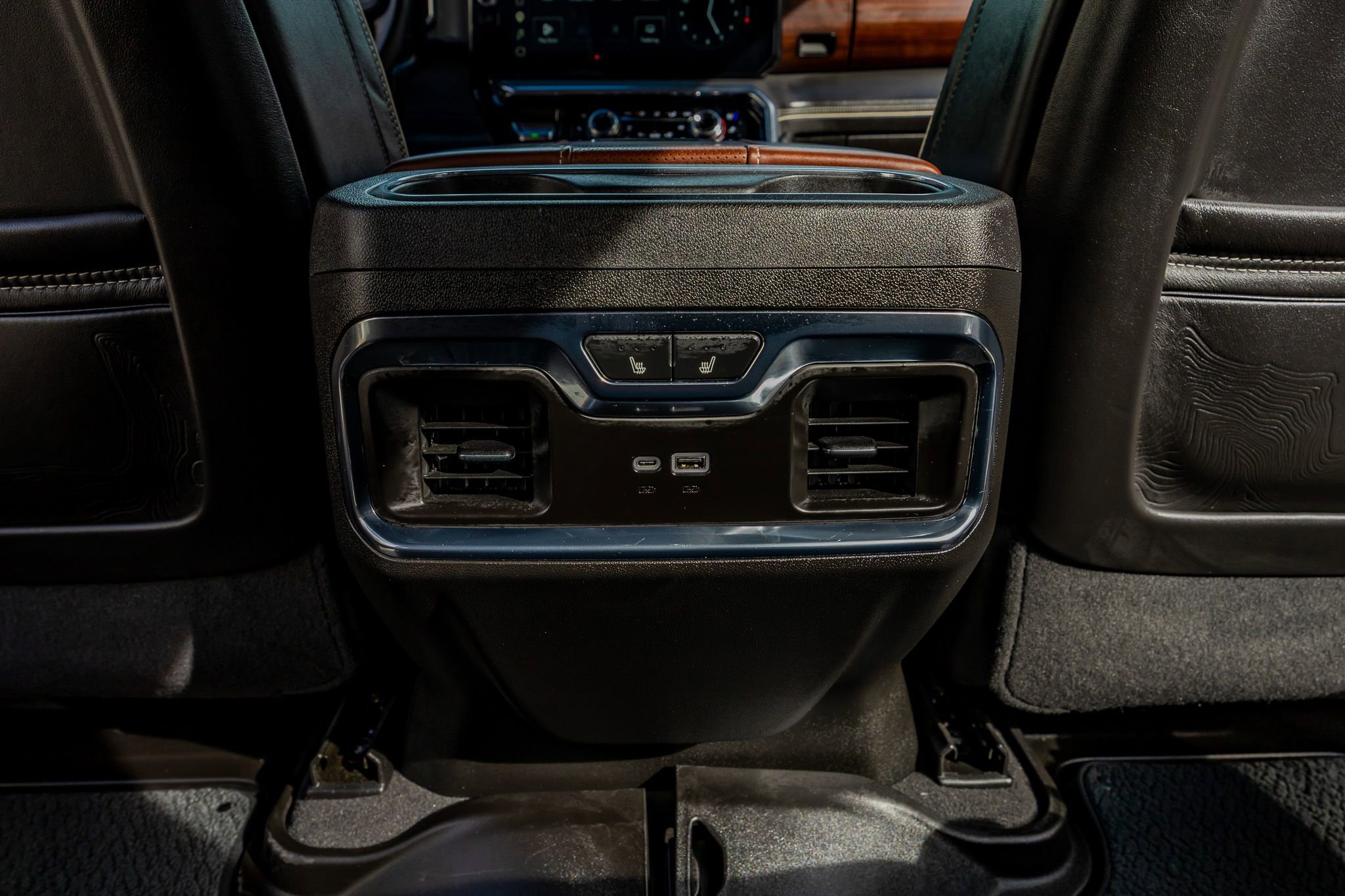Used 2024 GMC Sierra 3500 Denali Ultimate AWD/4WD image 33