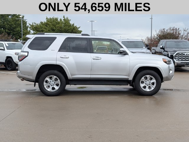 Used 2024 Toyota 4Runner SR5 Premium AWD/4WD image 4