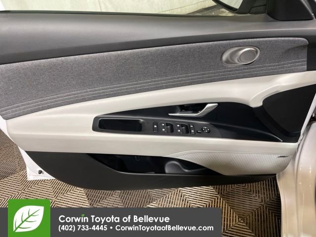 Used 2024 Hyundai Elantra Limited image 10