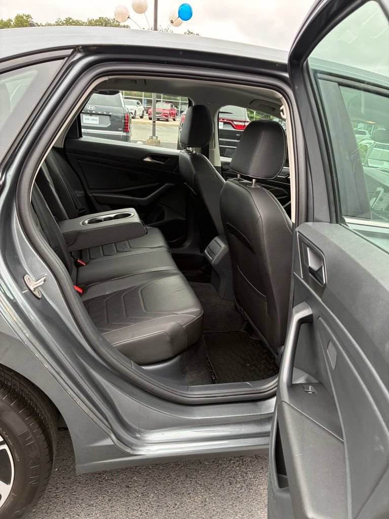 Used 2024 Volkswagen Jetta SEL FWD image 21