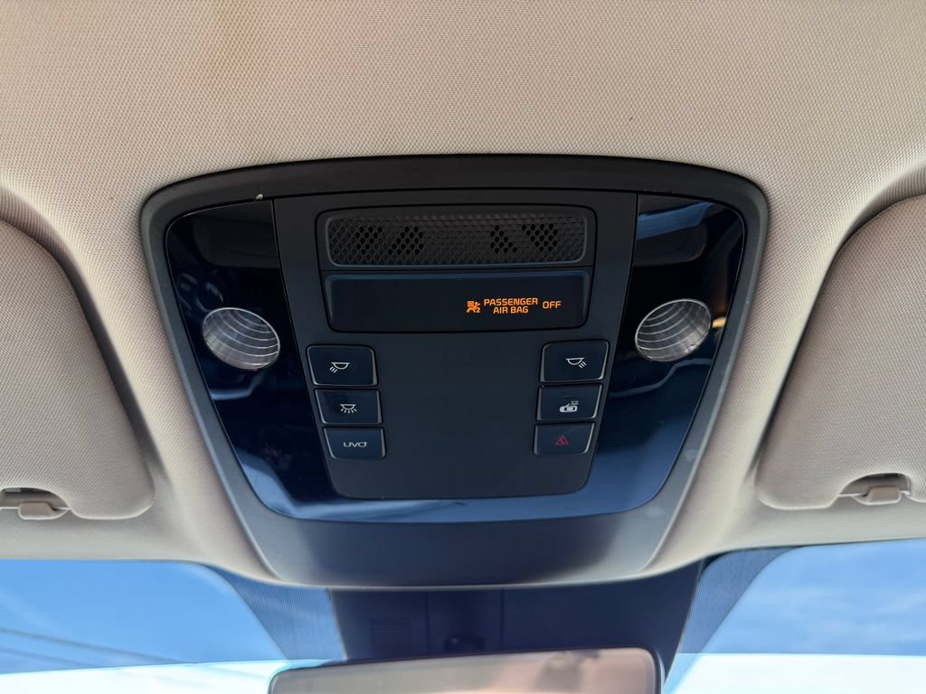 Certified 2022 Kia Carnival EX FWD image 25