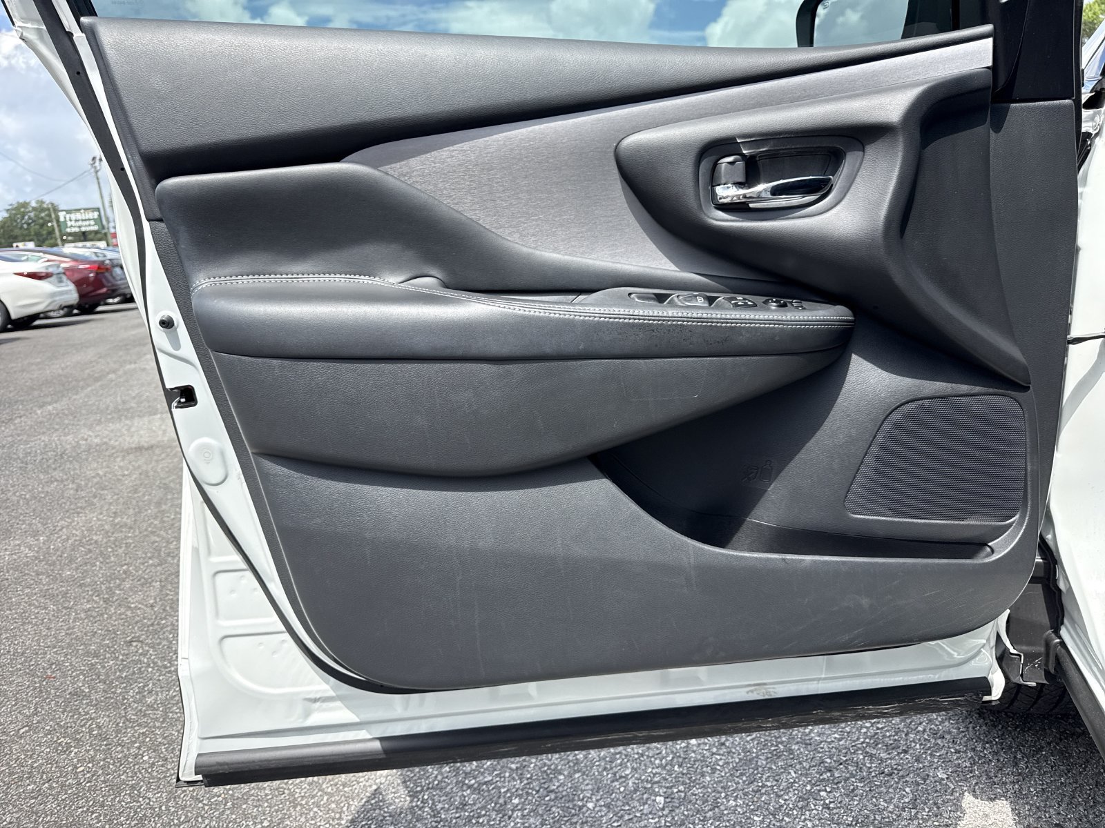 Used 2024 Nissan Murano SV w/ SV Midnight Edition Package FWD image 14