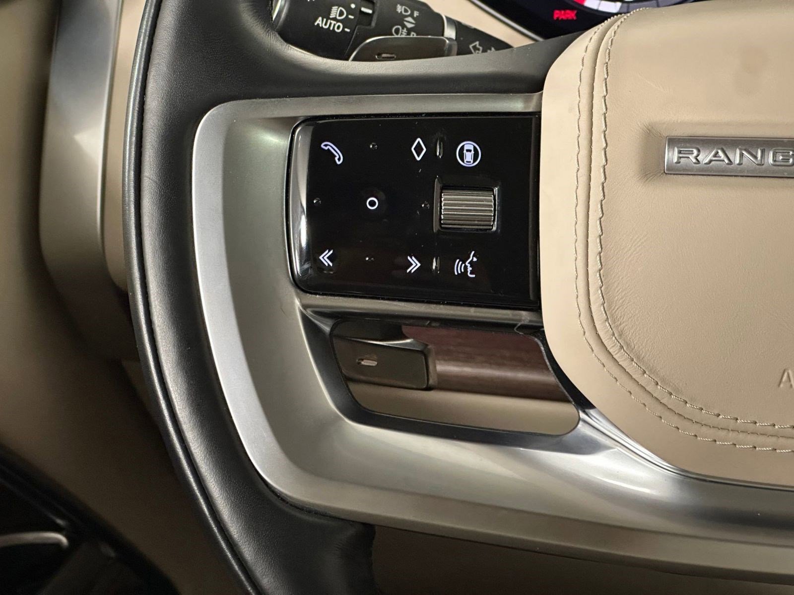 Certified 2024 Land Rover Range Rover SE AWD/4WD image 16