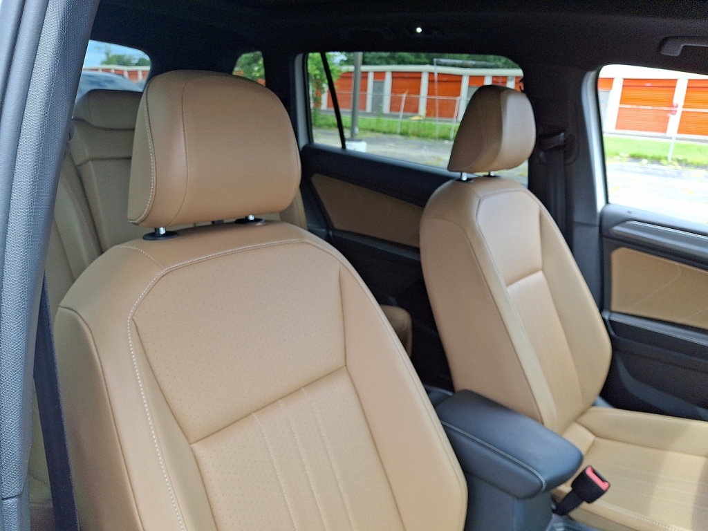 Used 2022 Volkswagen Tiguan SE R-Line image 13