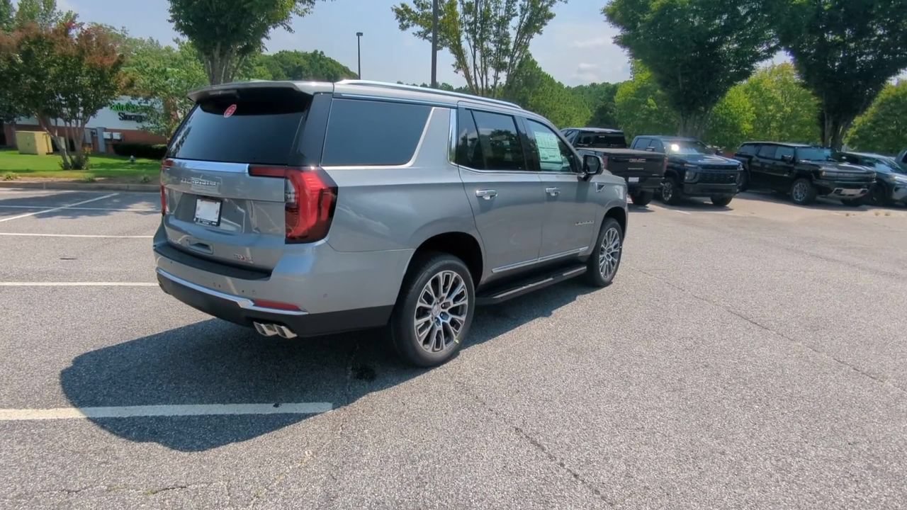 Used 2026 GMC Yukon Denali AWD/4WD image 8