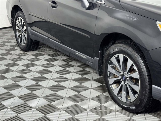 Used 2015 Subaru Outback 3.6R Limited image 12