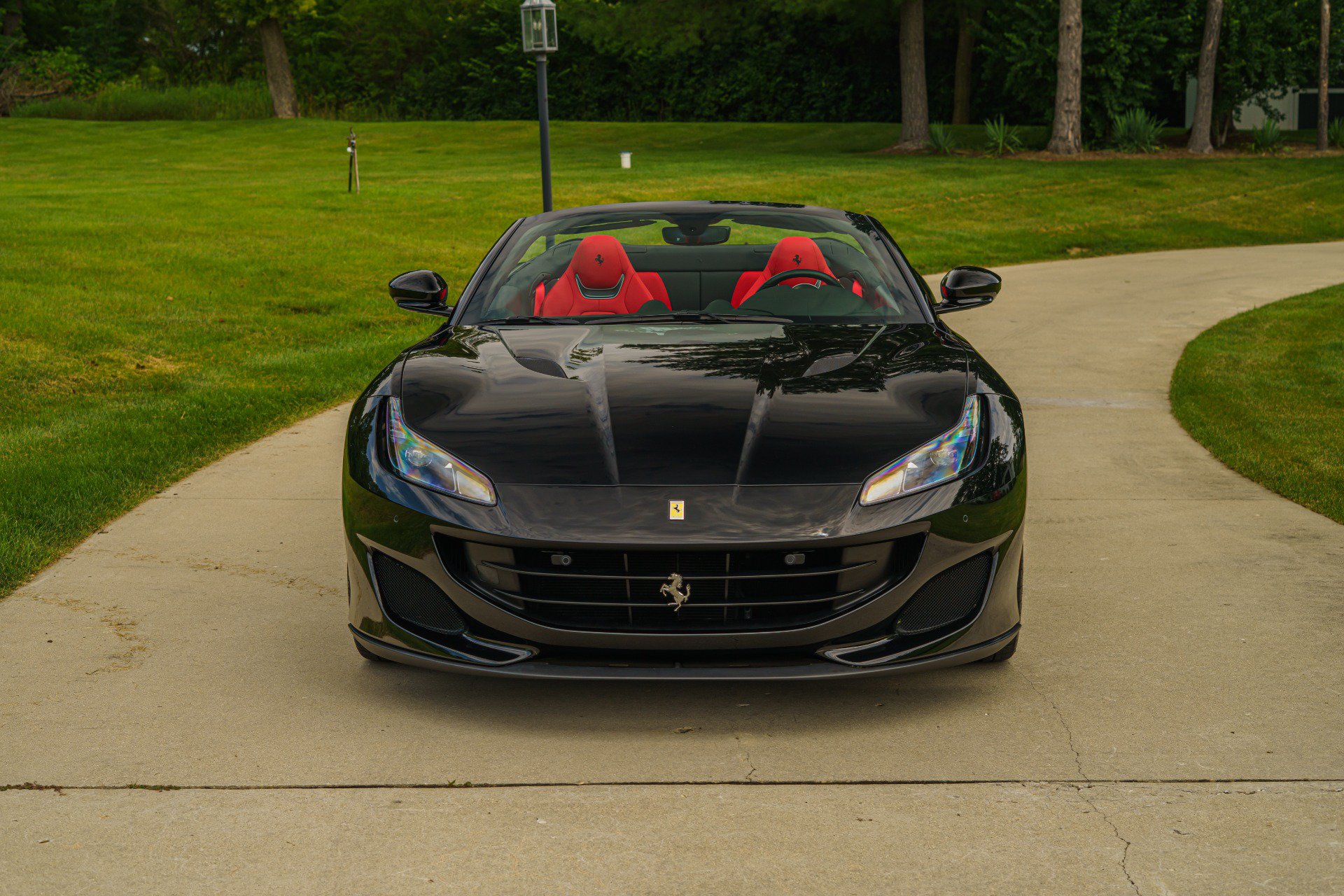 Used 2019 Ferrari Portofino RWD image 91