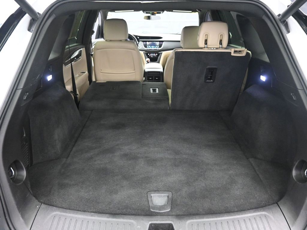 Used 2018 Cadillac XT5 FWD w/ LPO, Wheel Lock Package image 23