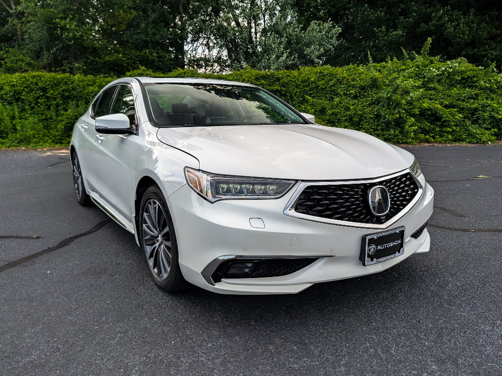 Used 2018 Acura TLX V6 SH-AWD w/ Advance Package image 3