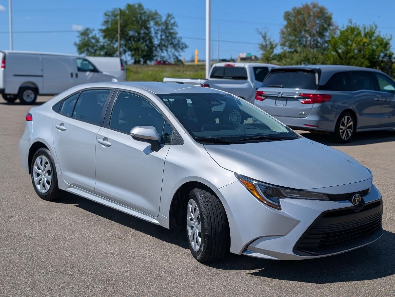 Used 2024 Toyota Corolla LE FWD image 7