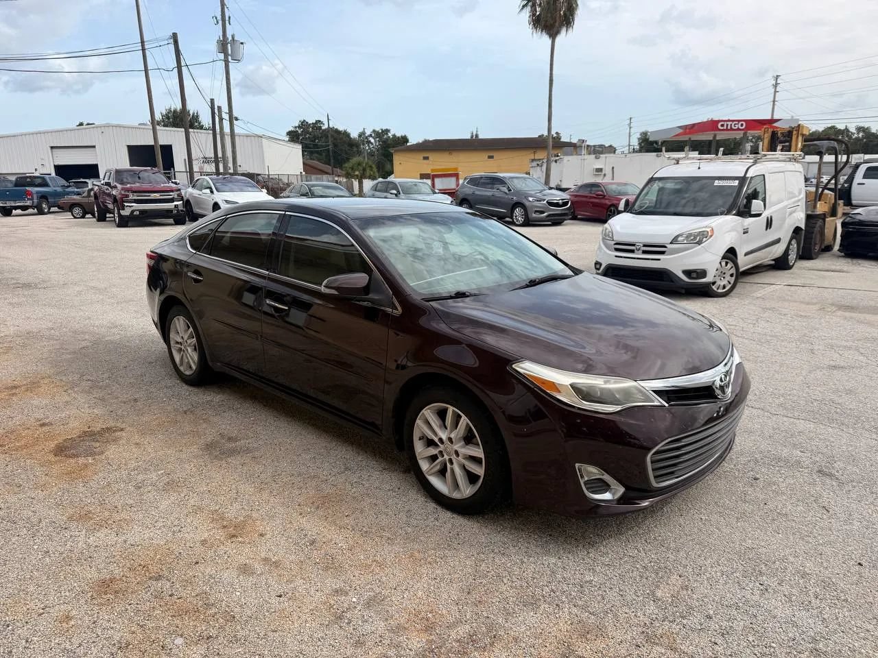 Used 2015 Toyota Avalon XLE FWD image 2
