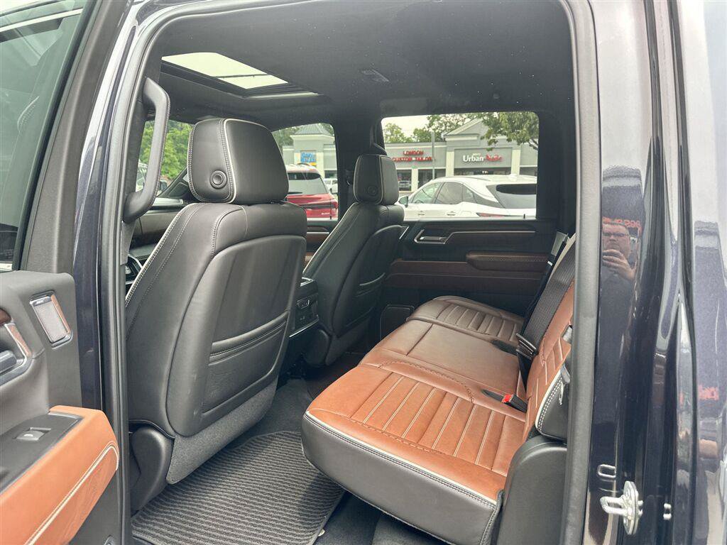 Used 2025 GMC Sierra 3500 Denali Ultimate AWD/4WD image 24