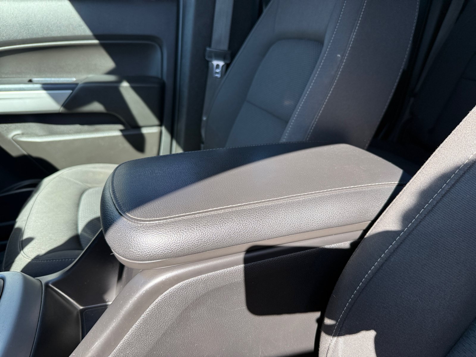 Used 2020 Chevrolet Colorado LT AWD/4WD image 14