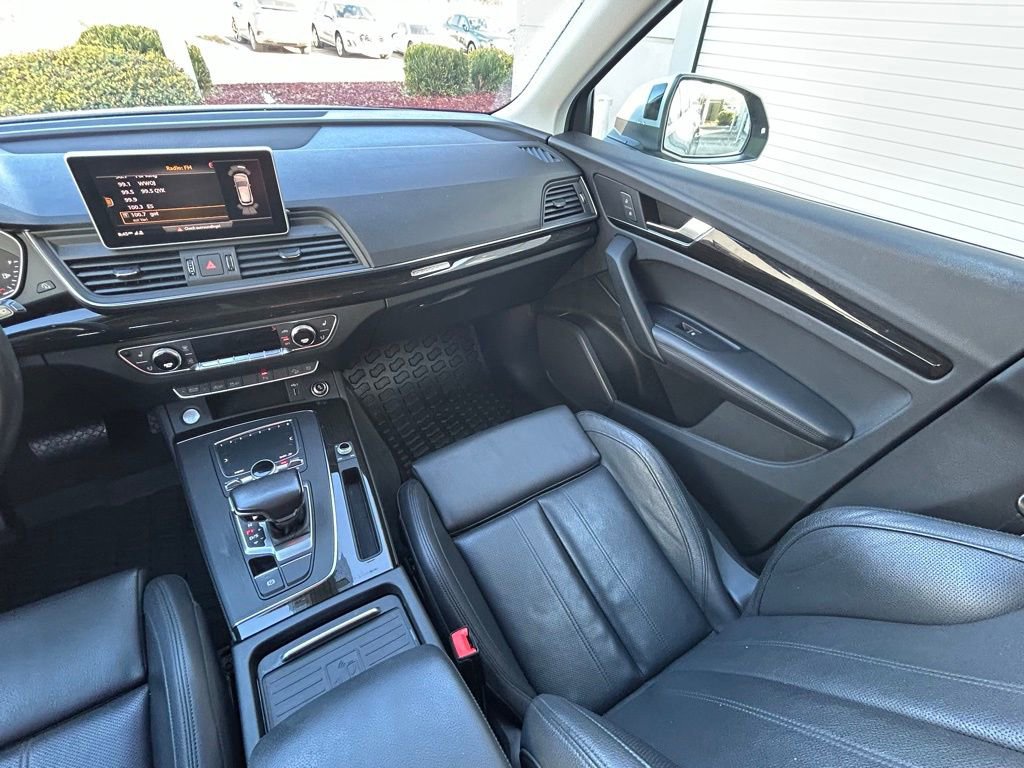 Used 2019 Audi Q5 2.0T Premium Plus w/ Premium Plus Package image 10