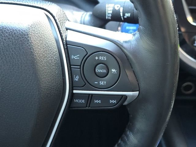 Used 2022 Toyota Camry XLE w/ Navigation Upgrade Package image 27