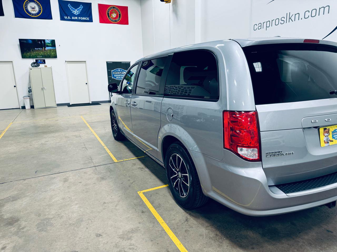 Used 2018 Dodge Grand Caravan GT image 21