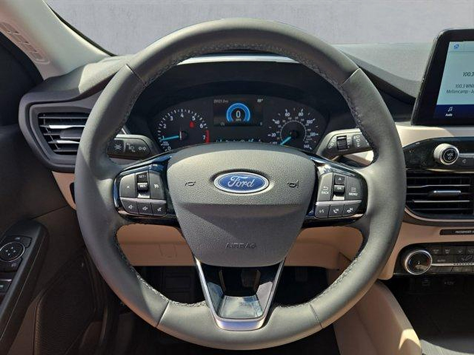 Certified 2022 Ford Escape SEL AWD/4WD image 13