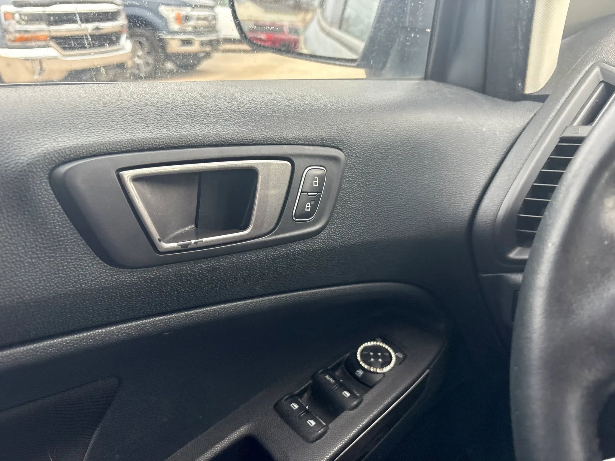 Used 2020 Ford EcoSport SE image 23