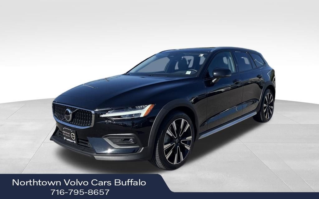 Used 2025 Volvo V60 B5 Cross Country Ultra