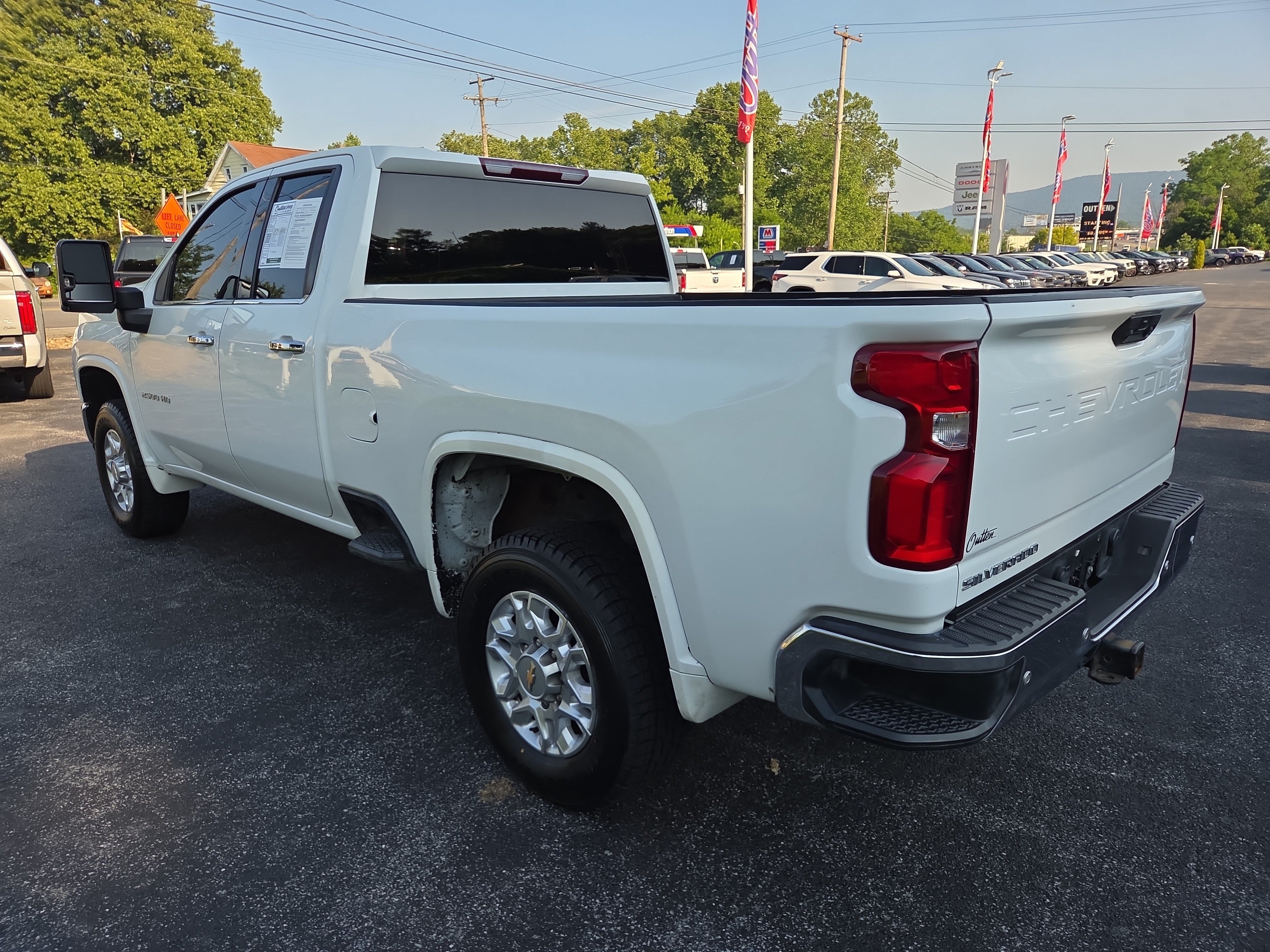 Used 2022 Chevrolet Silverado 2500 LTZ w/ Safety Package AWD/4WD image 6