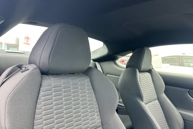 Used 2022 Toyota GR86 RWD image 17