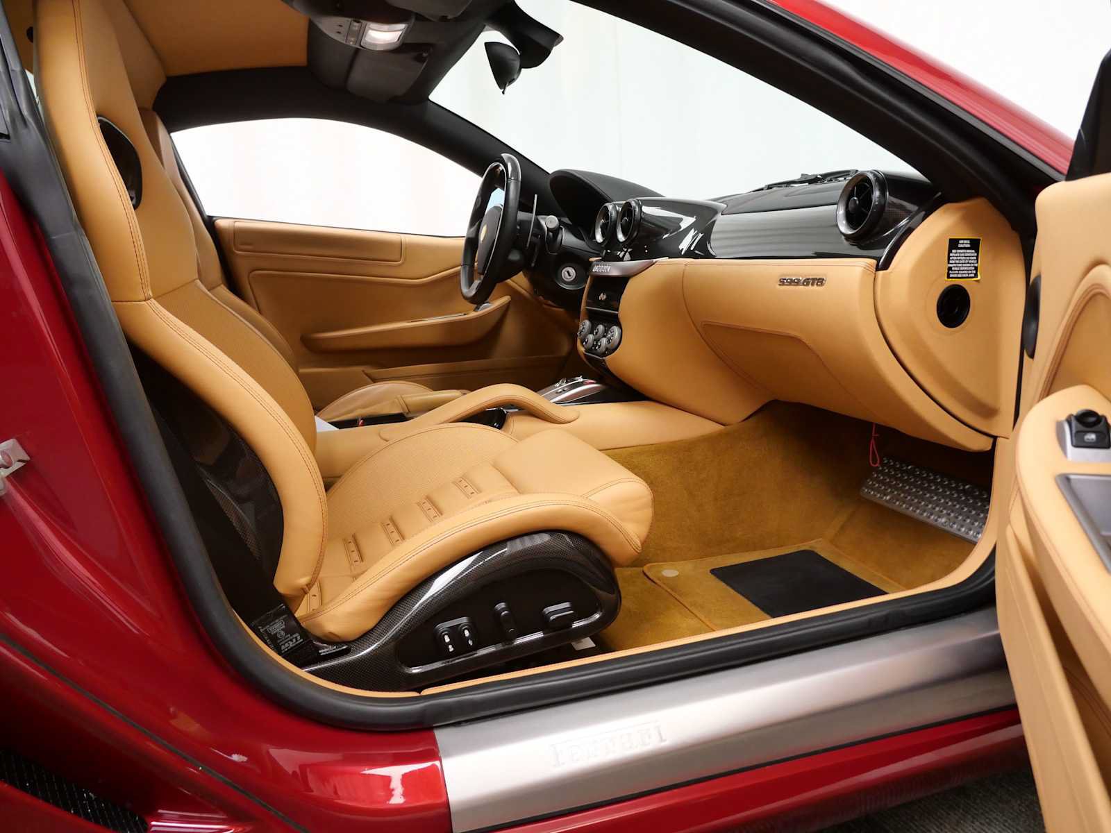 Used 2007 Ferrari 599 GTB Fiorano RWD image 14