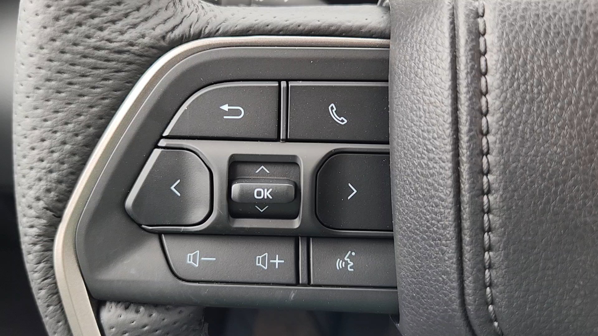 New 2026 Toyota Tundra Limited AWD/4WD image 12