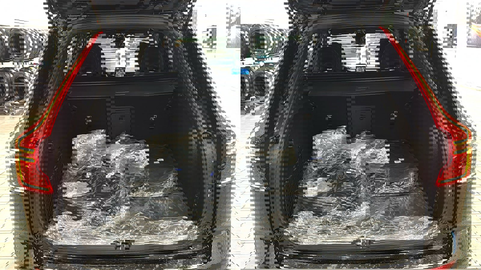 New 2026 Volvo XC60 T8 Ultra w/ Protection Package Premier image 29