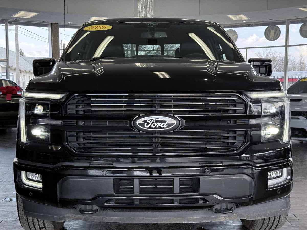 Used 2025 Ford F150 Platinum w/ FX4 Off-Road Package image 4