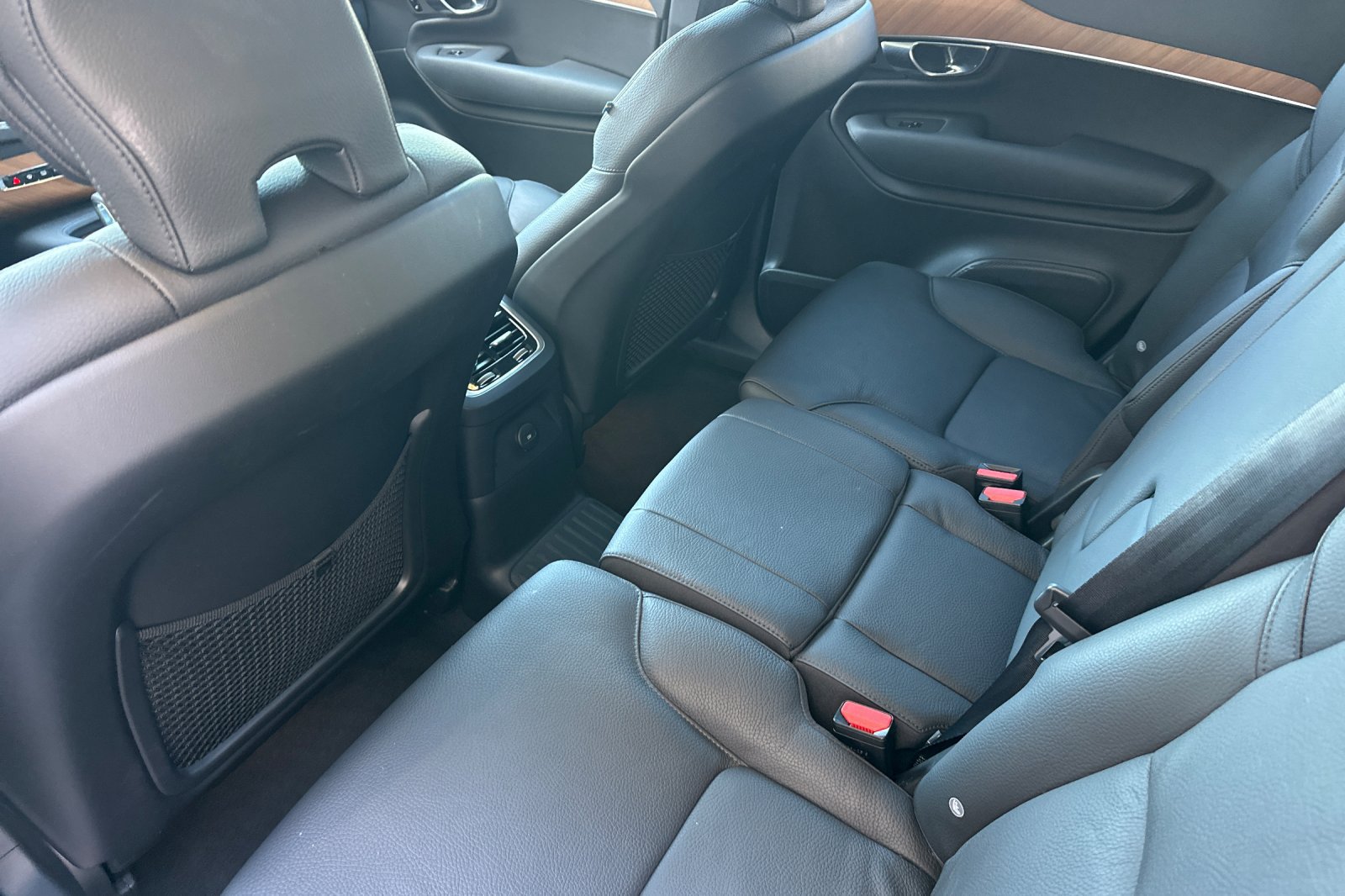 Certified 2025 Volvo XC90 T8 Plus w/ Protection Package Premier AWD/4WD image 5