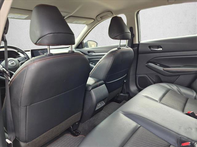 Used 2024 Nissan Altima 2.5 SR FWD image 12