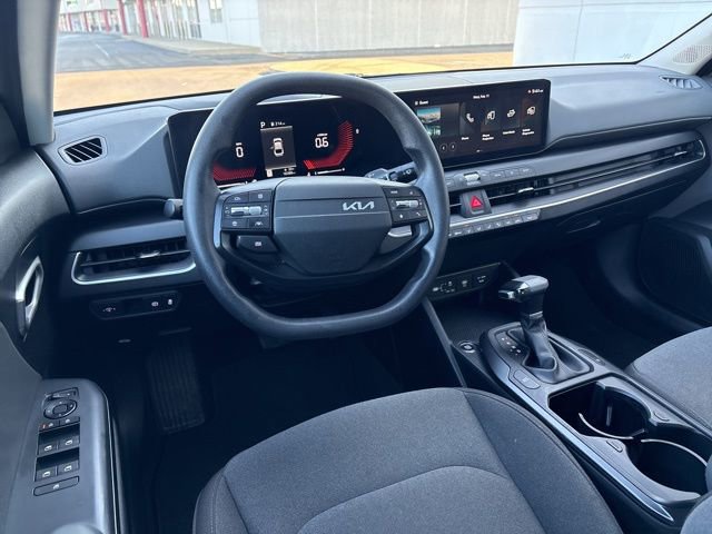 Used 2025 Kia K4 LXS image 25