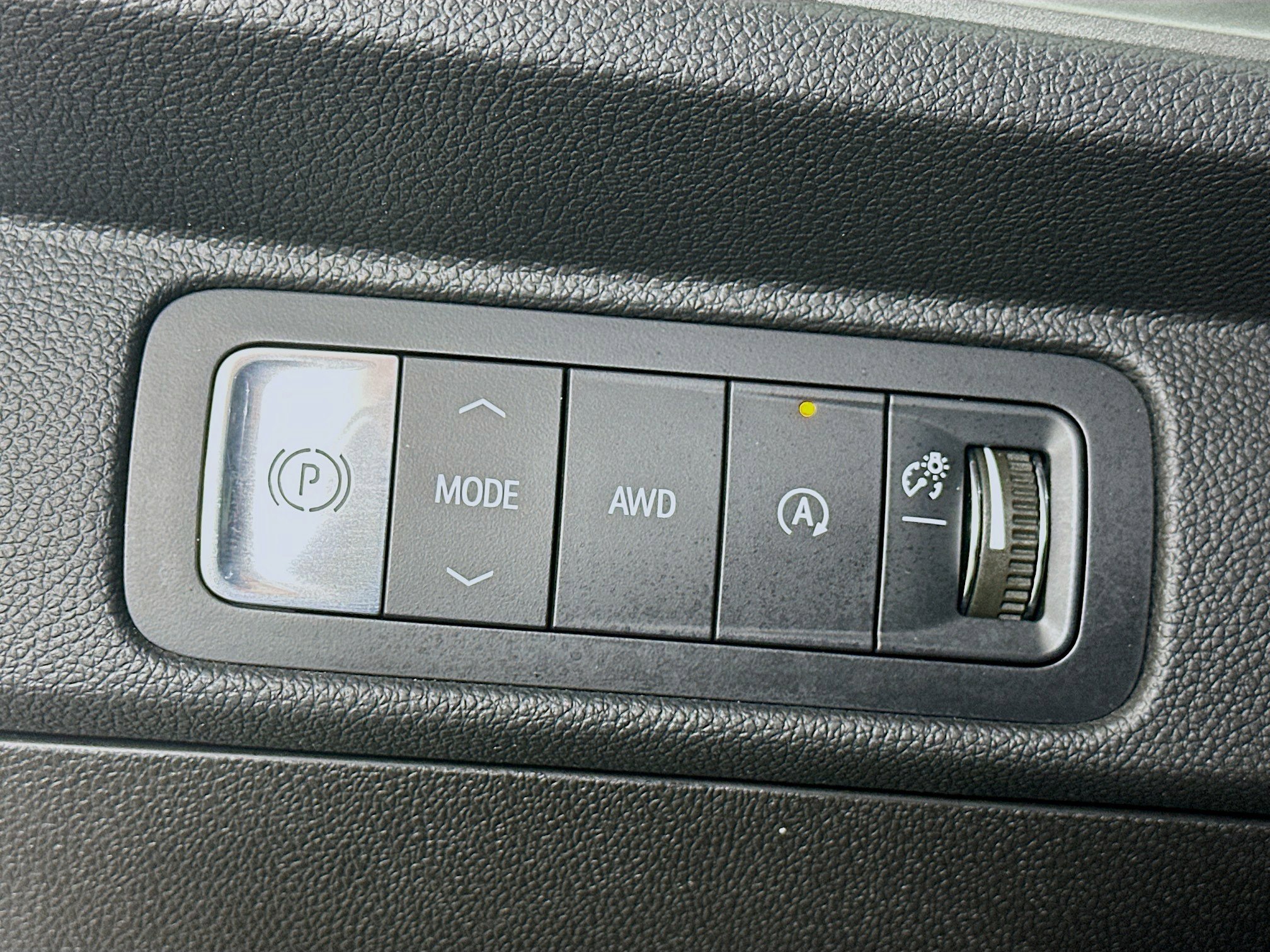 Used 2024 Chevrolet Traverse LT w/ Midnight/Sport Edition image 11