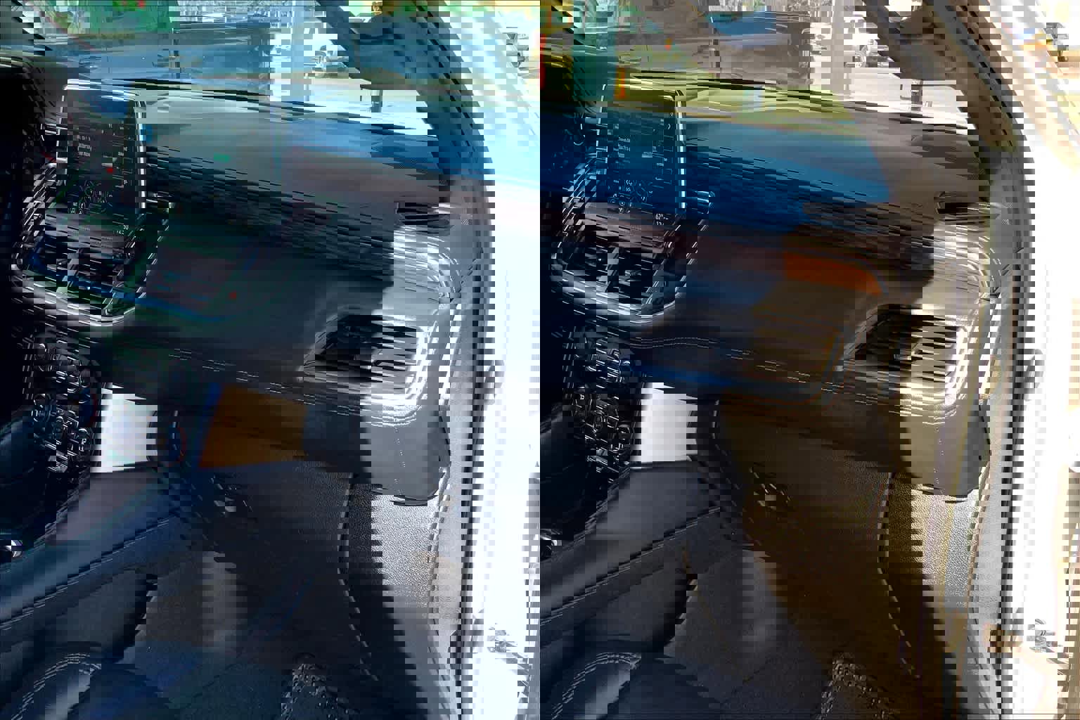 Used 2021 Chevrolet Suburban LT w/ LT Signature Package image 19